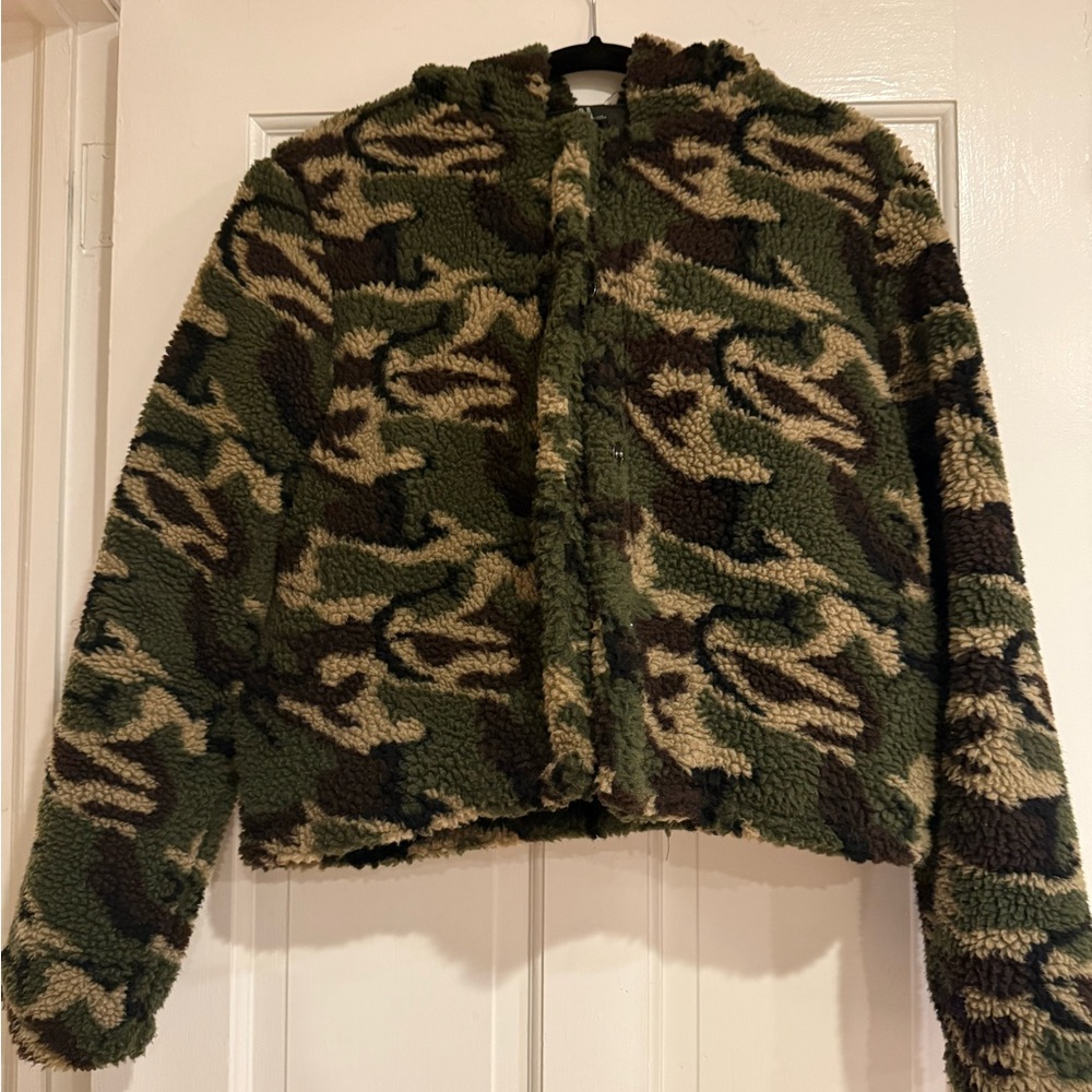Forever 21 Kids Camo Sherpa Jacket in Green and Brown